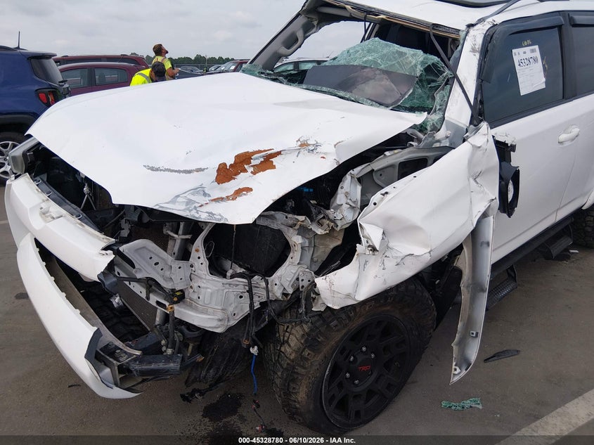 2019 Toyota 4runner VIN JTEBU5JR2K5731814 IAAI salvage auction — ROLLOVER, Salvage (North Carolina), sold $5,000 on 2026-07-15 (photo 6)