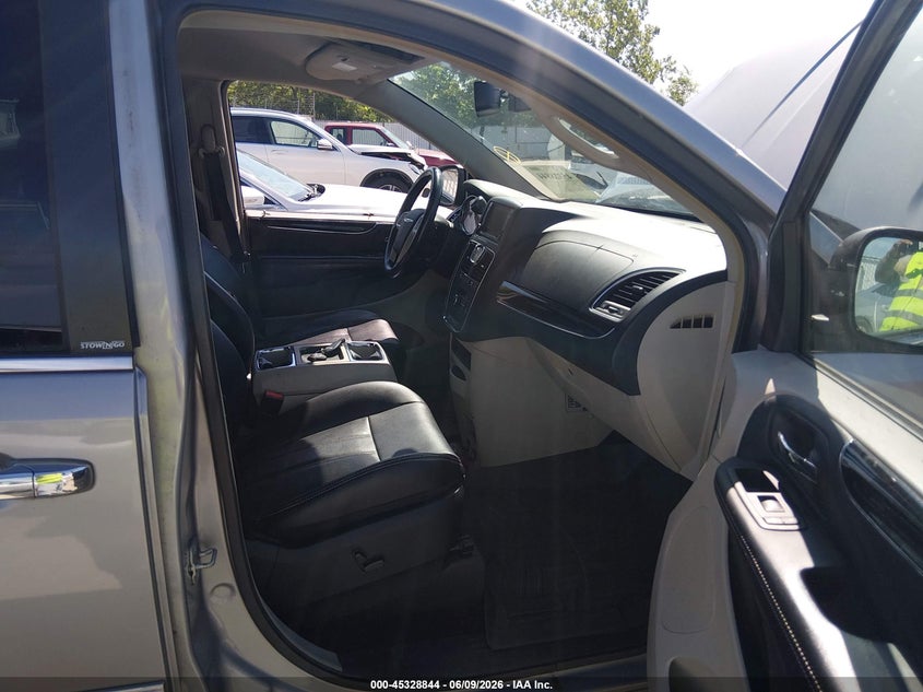 2014 Chrysler Town & country VIN 2C4RC1CG3ER234353 IAAI salvage auction — LEFT FRONT, Salvage Title, sold $350 on 2026-07-18 (photo 5)