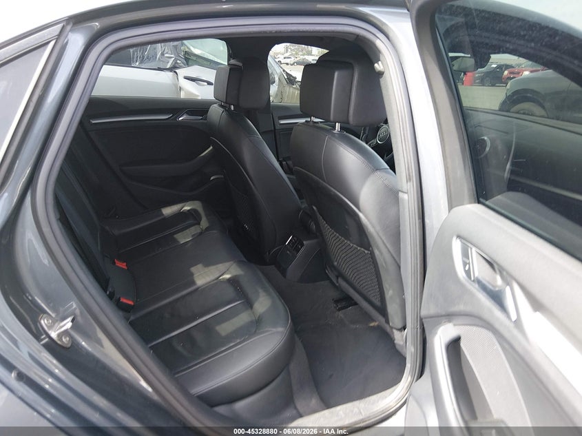 2019 Audi A3 VIN WAUAUGFF5K1010935 IAAI salvage auction — RIGHT SIDE, Salvage (California), sold $600 on 2026-07-23 (photo 8)