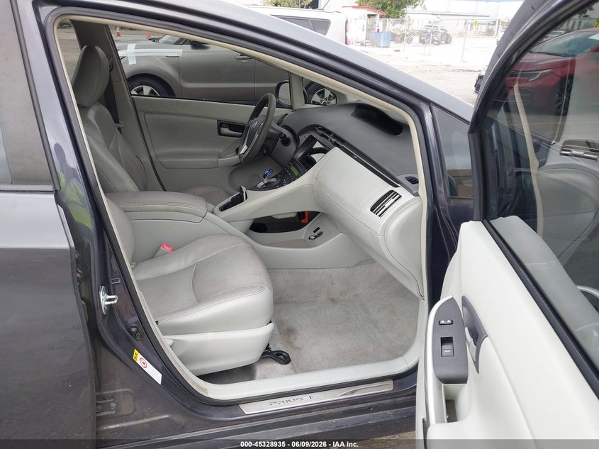 2011 Toyota Prius VIN JTDKN3DUXB0294891 IAAI salvage auction — RIGHT FRONT, Salvage (California), sold $925 on 2026-07-29 (photo 5)