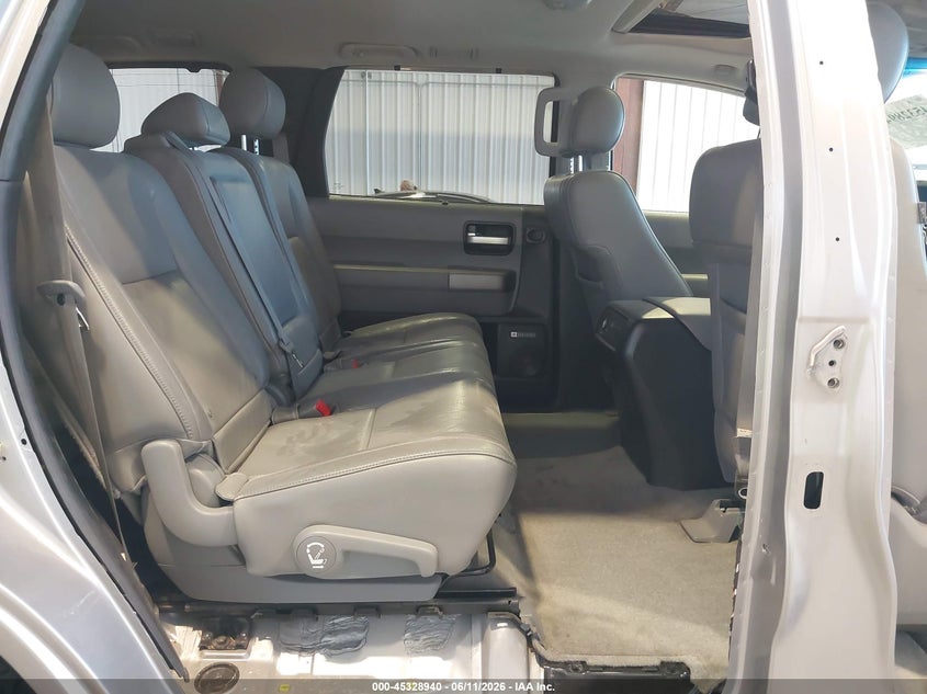 2010 Toyota Sequoia VIN 5TDJY5G15AS034801 IAAI salvage auction — SIDE, Salvage (Utah), sold $4,750 on 2026-07-10 (photo 8)