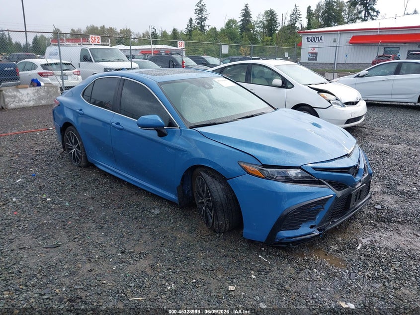 2024 Toyota Camry VIN 4T1G11BK0RU120124 IAAI salvage auction — ROLLOVER, Salvage Title, sold $5,600 on 2026-07-29 (photo 1)