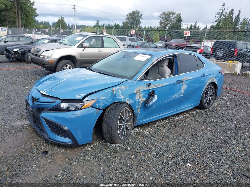 2024 Toyota Camry VIN 4T1G11BK0RU120124 IAAI salvage auction — ROLLOVER, Salvage Title, sold $5,600 on 2026-07-29 (photo 2)