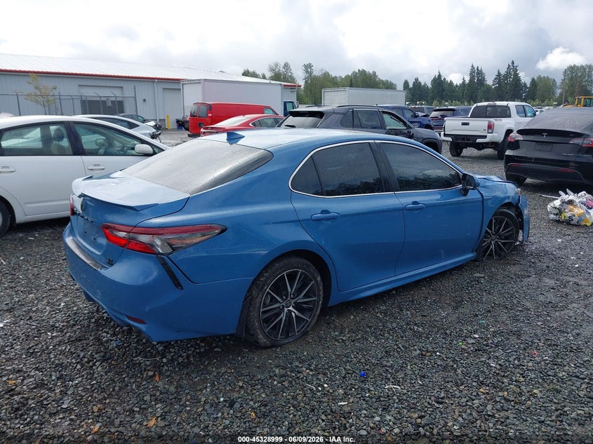 2024 Toyota Camry VIN 4T1G11BK0RU120124 IAAI salvage auction — ROLLOVER, Salvage Title, sold $5,600 on 2026-07-29 (photo 4)
