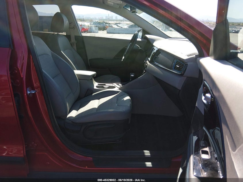 2019 Kia Niro VIN KNDCD3LD4K5304973 IAAI salvage auction — LEFT FRONT, Salvage (Nevada), sold $6,100 on 2026-07-25 (photo 5)