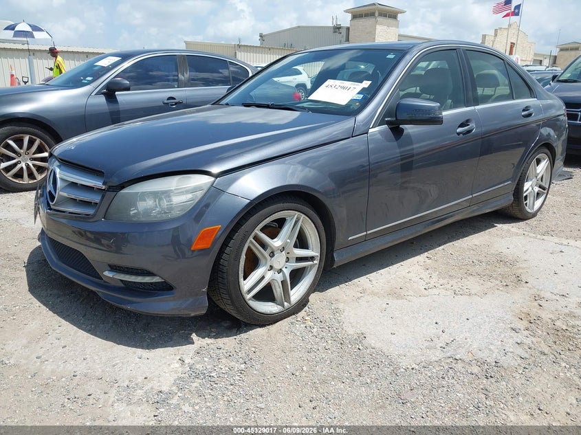 2011 Mercedes-benz C class VIN WDDGF5EB8BR180093 IAAI salvage auction — RIGHT SIDE, Salvage (Texas), sold $500 on 2026-07-13 (photo 2)