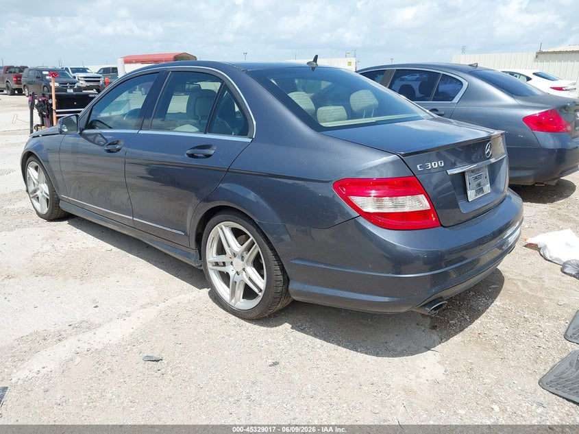 2011 Mercedes-benz C class VIN WDDGF5EB8BR180093 IAAI salvage auction — RIGHT SIDE, Salvage (Texas), sold $500 on 2026-07-13 (photo 3)