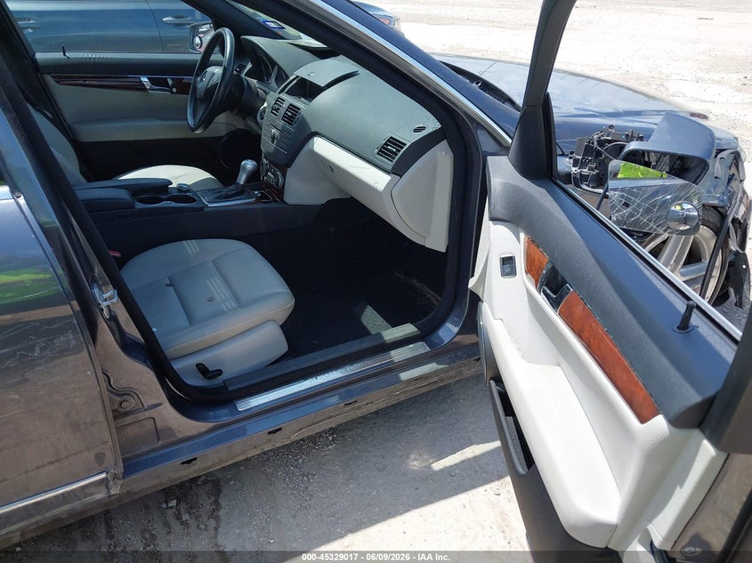 2011 Mercedes-benz C class VIN WDDGF5EB8BR180093 IAAI salvage auction — RIGHT SIDE, Salvage (Texas), sold $500 on 2026-07-13 (photo 5)