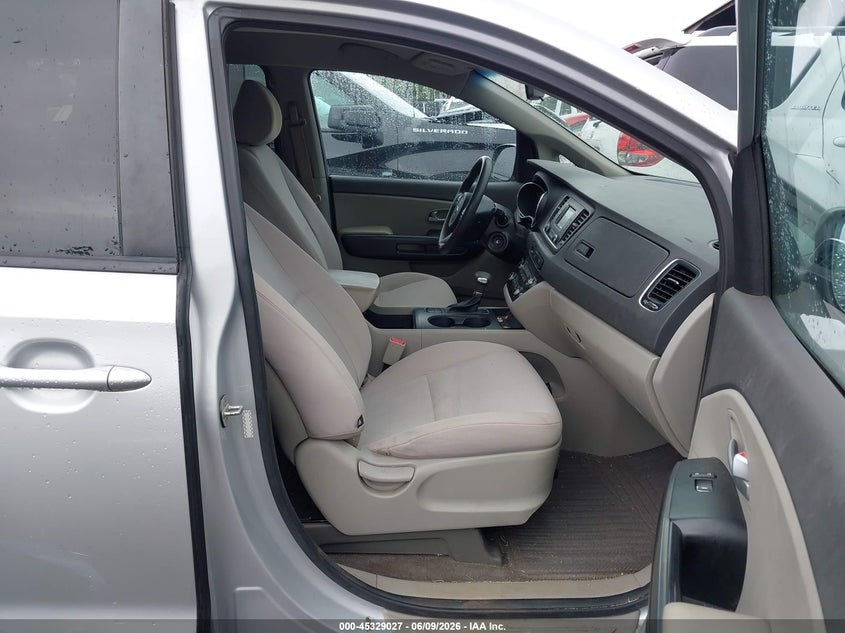 2018 Kia SEDONA VIN KNDMB5C16J6380232 IAAI salvage auction — UNDERCARRIAGE, Salvage Title, sold $300 on 2026-07-21 (photo 5)