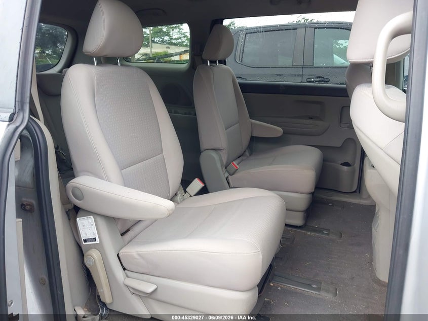 2018 Kia SEDONA VIN KNDMB5C16J6380232 IAAI salvage auction — UNDERCARRIAGE, Salvage Title, sold $300 on 2026-07-21 (photo 8)
