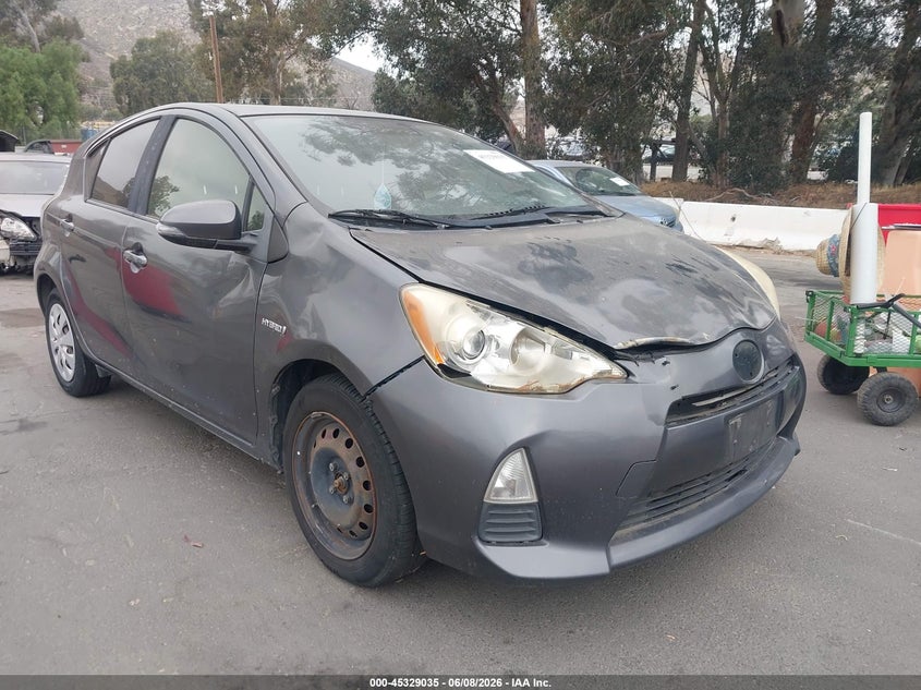 2013 Toyota Prius c VIN JTDKDTB32D1545641 IAAI salvage auction — NORMAL WEAR, Clear - Dealer Only (California), sold $425 on 2026-07-21 (photo 1)