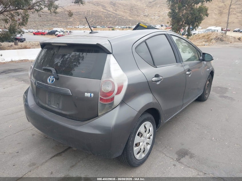 2013 Toyota Prius c VIN JTDKDTB32D1545641 IAAI salvage auction — NORMAL WEAR, Clear - Dealer Only (California), sold $425 on 2026-07-21 (photo 4)