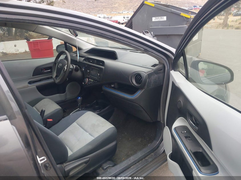 2013 Toyota Prius c VIN JTDKDTB32D1545641 IAAI salvage auction — NORMAL WEAR, Clear - Dealer Only (California), sold $425 on 2026-07-21 (photo 5)