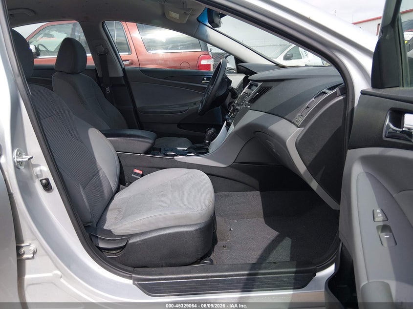 2013 Hyundai Sonata VIN 5NPEB4AC3DH723348 IAAI salvage auction — HAIL, Salvage Title, sold $2,800 on 2026-07-10 (photo 5)