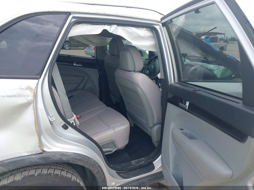2014 Kia Sorento VIN 5XYKT3A69EG535723 IAAI salvage auction — ROLLOVER, Salvage (Texas), sold $500 on 2026-07-22 (photo 8)