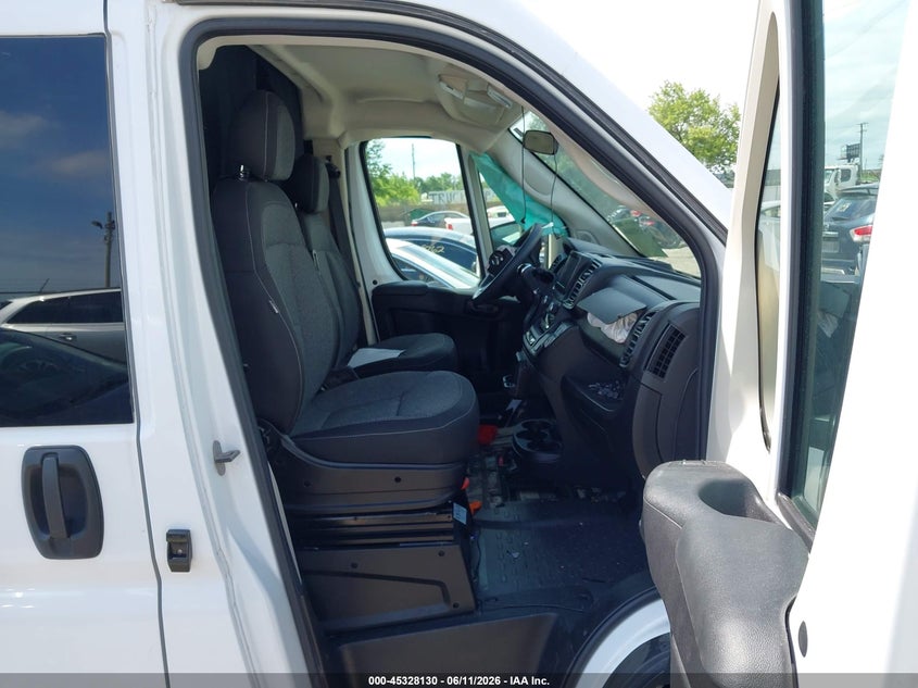 2022 Ram Promaster city VIN 3C6MRVJG9NE104444 IAAI salvage auction — FRONT END, Salvage (Illinois), sold $17,950 on 2026-07-28 (photo 5)