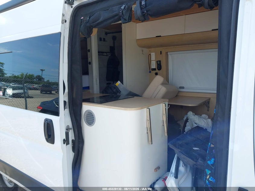 2022 Ram Promaster city VIN 3C6MRVJG9NE104444 IAAI salvage auction — FRONT END, Salvage (Illinois), sold $17,950 on 2026-07-28 (photo 8)