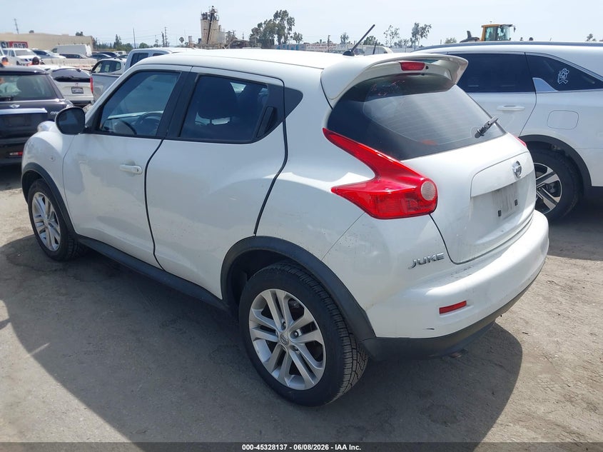 2014 Nissan Juke VIN JN8AF5MR4ET355658 IAAI salvage auction — SIDE, Salvage Title, sold $1,100 on 2026-07-22 (photo 3)
