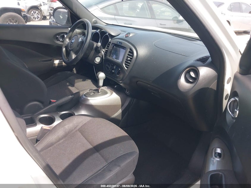 2014 Nissan Juke VIN JN8AF5MR4ET355658 IAAI salvage auction — SIDE, Salvage Title, sold $1,100 on 2026-07-22 (photo 5)
