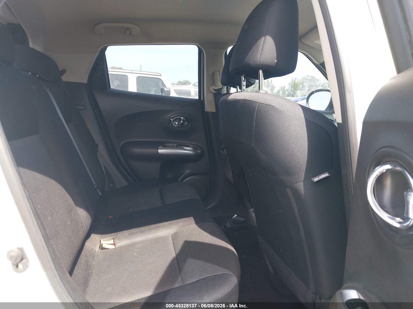 2014 Nissan Juke VIN JN8AF5MR4ET355658 IAAI salvage auction — SIDE, Salvage Title, sold $1,100 on 2026-07-22 (photo 8)