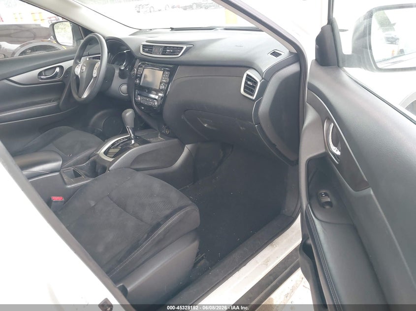 2014 Nissan Rogue VIN 5N1AT2ML6EC805448 IAAI salvage auction — REAR END, Salvage Title, sold $2,550 on 2026-07-05 (photo 5)
