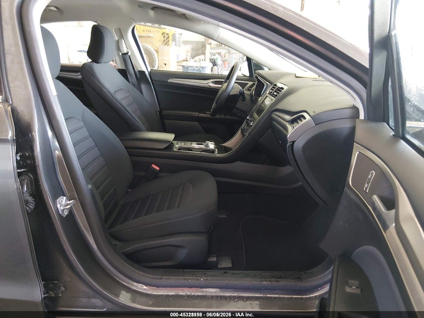 2020 Ford Fusion VIN 3FA6P0LU9LR236287 IAAI salvage auction — NORMAL WEAR, Sf97 (New York), sold $7,200 on 2026-07-23 (photo 5)