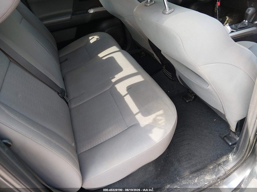 2016 Toyota Tacoma VIN 3TMCZ5AN7GM011918 IAAI salvage auction — SIDE, Salvage (Virginia), sold $9,300 on 2026-08-01 (photo 8)