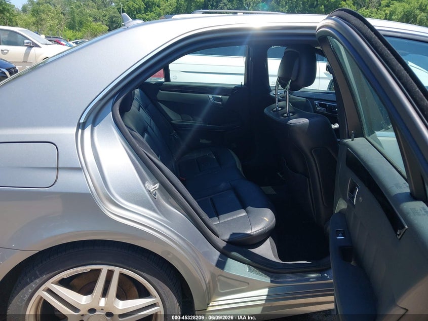 2011 Mercedes-benz E-class VIN WDDHF8HB1BA291780 IAAI salvage auction — FRONT END, Salvage (Kansas), sold $525 on 2026-07-29 (photo 8)