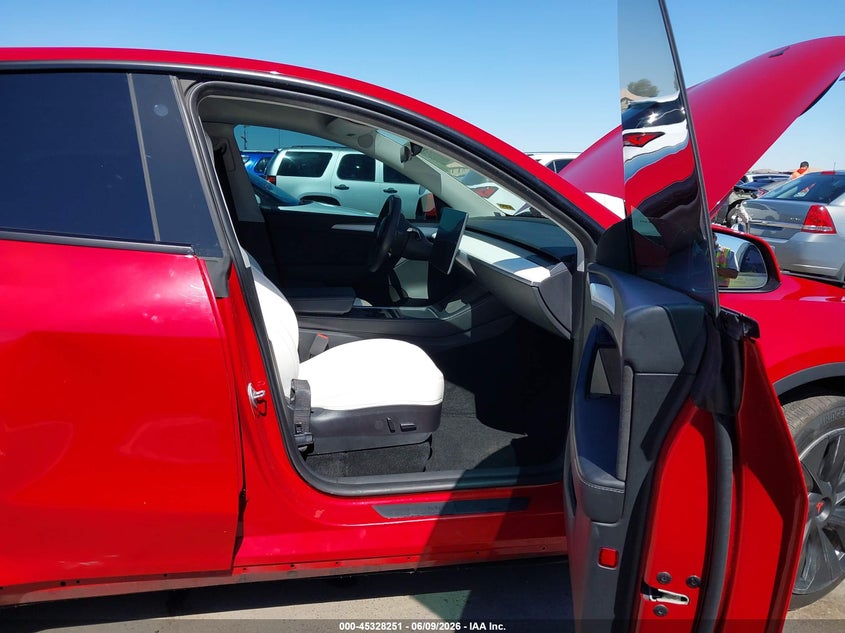 2022 Tesla Model y VIN 7SAYGDEE2NF546563 IAAI salvage auction — LEFT REAR, Salvage Title, sold $9,275 on 2026-08-01 (photo 5)