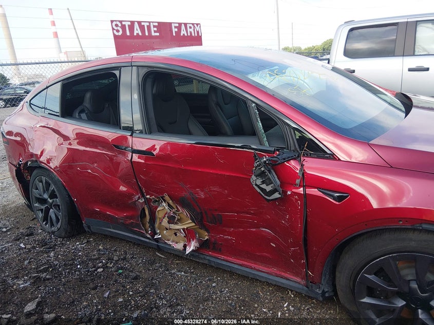 2023 Tesla Model x VIN 7SAXCDE55PF427027 IAAI salvage auction — SIDE, Salvage Title, sold $22,750 on 2026-09-23 (photo 6)