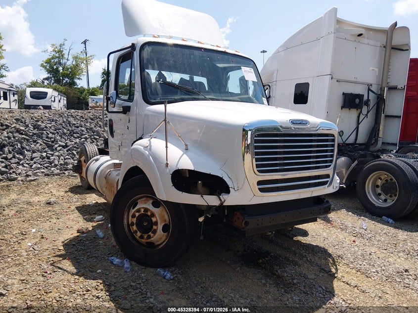 2017 Freightliner M2 VIN 3AKBC4DV7HDJG5838 IAAI salvage auction — FRONT END, Clear (Minnesota), sold $25 on 2026-08-13 (photo 1)