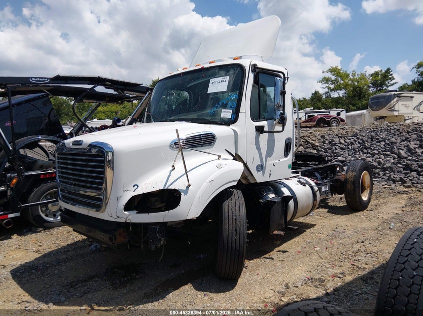 2017 Freightliner M2 VIN 3AKBC4DV7HDJG5838 IAAI salvage auction — FRONT END, Clear (Minnesota), sold $25 on 2026-08-13 (photo 2)