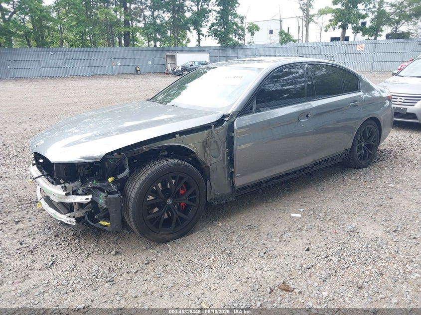 2023 BMW 5er VIN WBA13BJ03PCN10290 IAAI salvage auction — FRONT END, Salvage Title, sold $18,100 on 2026-08-02 (photo 2)