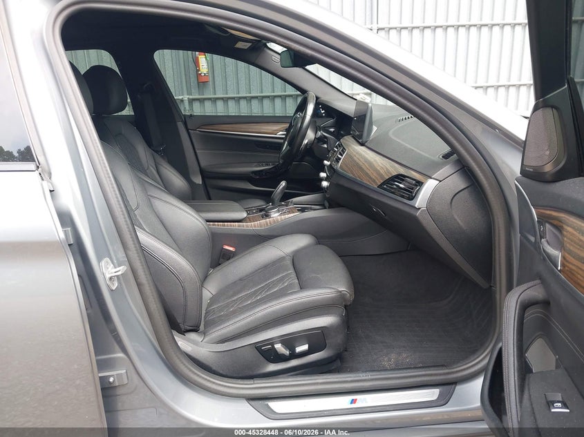 2023 BMW 5er VIN WBA13BJ03PCN10290 IAAI salvage auction — FRONT END, Salvage Title, sold $18,100 on 2026-08-02 (photo 5)