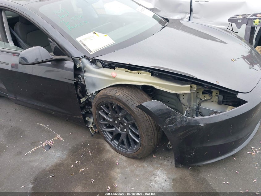 2026 Tesla Model 3 VIN 5YJ3E1EA7TF164857 IAAI salvage auction — RIGHT FRONT, Salvage Title, sold $12,250 on 2026-07-17 (photo 6)