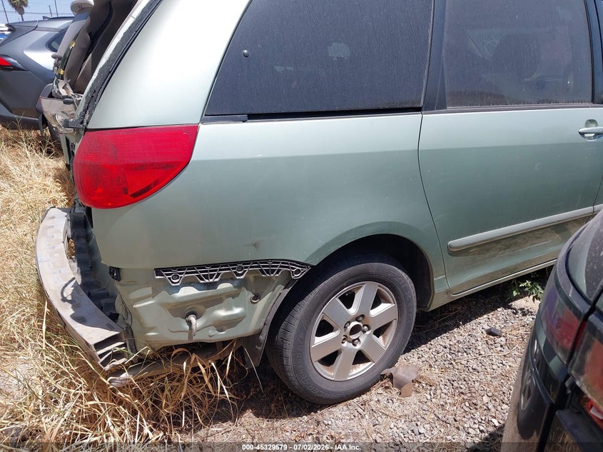 2009 Toyota Sienna VIN 5TDZK22C39S241517 IAAI salvage auction — REAR END, Salvage Certificate (California), sold $475 on 2026-07-08 (photo 4)