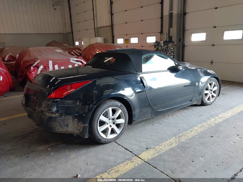2005 Nissan 350z VIN JN1AZ36A95M755209 IAAI salvage auction — LEFT SIDE, Salvage (Oregon), sold $2,250 on 2026-07-30 (photo 4)