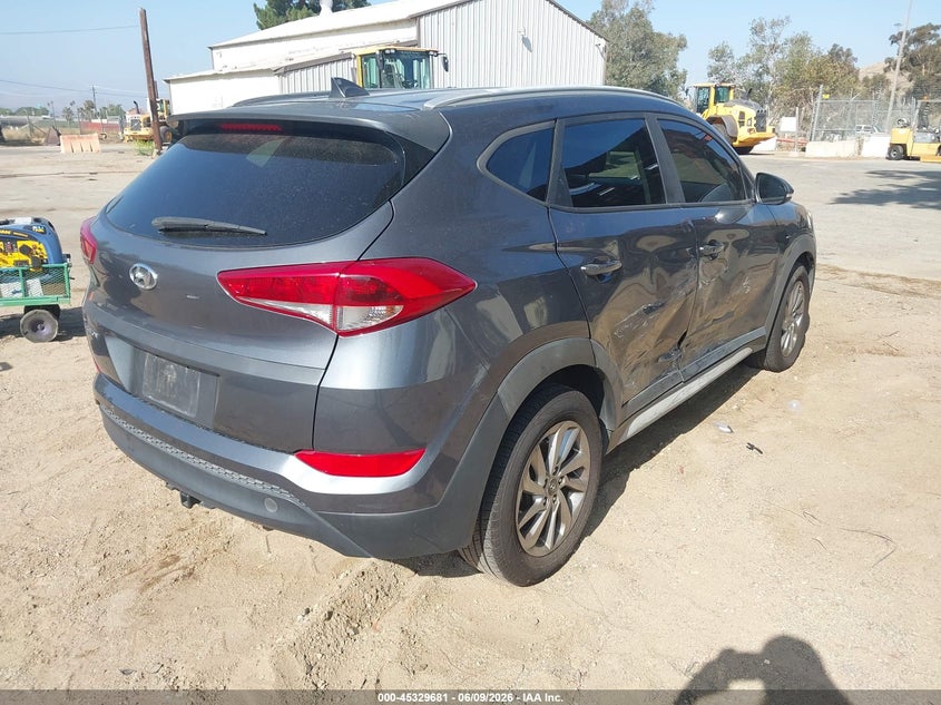 2018 Hyundai Tucson VIN KM8J33A43JU825213 IAAI salvage auction — SIDE, Salvage Title, sold $2,650 on 2026-07-24 (photo 4)
