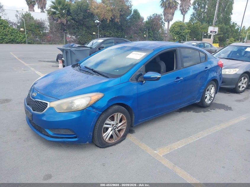 2014 Kia Forte VIN KNAFX4A60E5110392 IAAI salvage auction — REAR END, Salvage Title, sold $1,000 on 2026-07-06 (photo 2)
