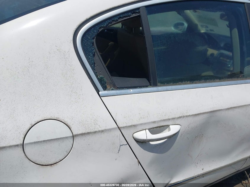 2007 Volkswagen Passat VIN WVWAK73CX7P150468 IAAI salvage auction — NORMAL WEAR, Original (Texas), sold $325 on 2026-08-12 (photo 6)