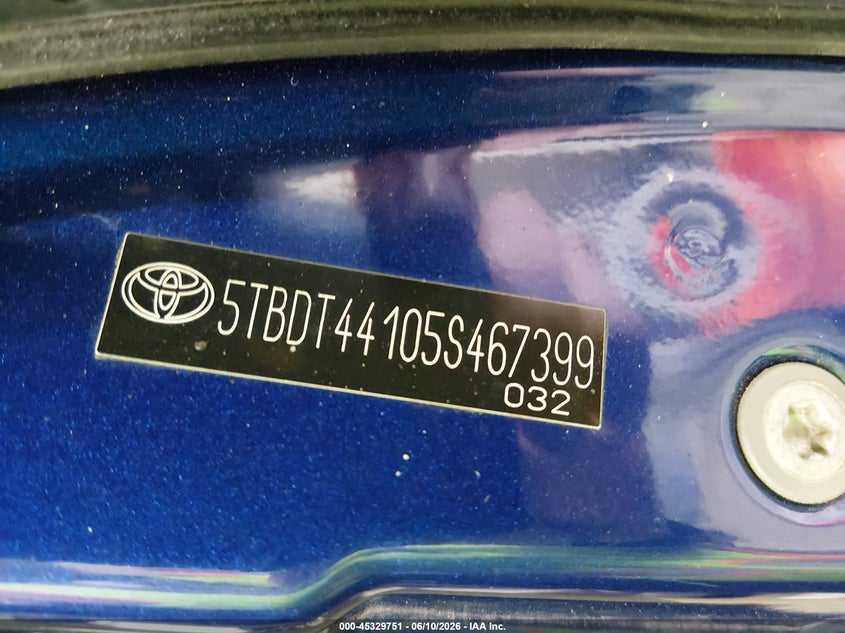 2005 Toyota Tundra VIN 5TBDT44105S467399 IAAI salvage auction — ROLLOVER, Bill Of Sale (Alaska), sold $25 on 2026-07-10 (photo 9)