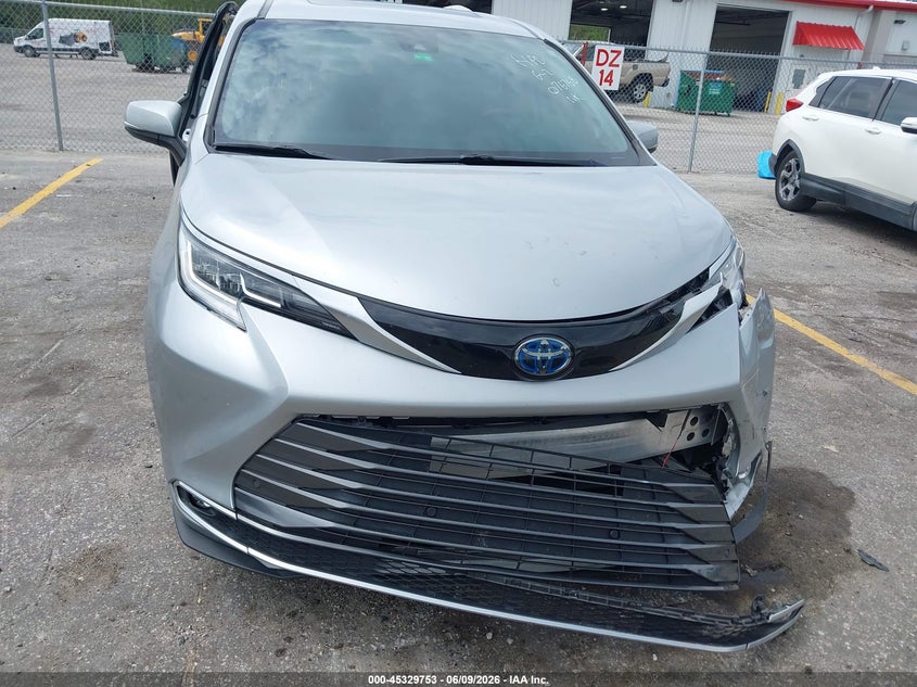 2022 Toyota Sienna VIN 5TDZRKEC3NS075758 IAAI salvage auction — FRONT END, Salvage Title, sold $15,200 on 2026-07-09 (photo 6)