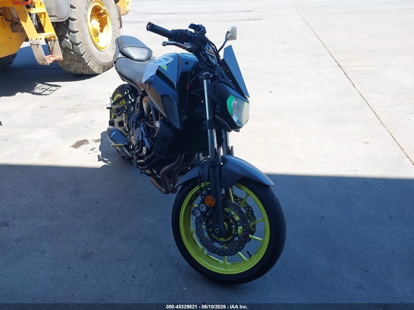 2018 Yamaha Mt VIN JYARM27Y3JA000777 IAAI salvage auction — LEFT SIDE, Salvage (California), sold $3,250 on 2026-07-08 (photo 1)