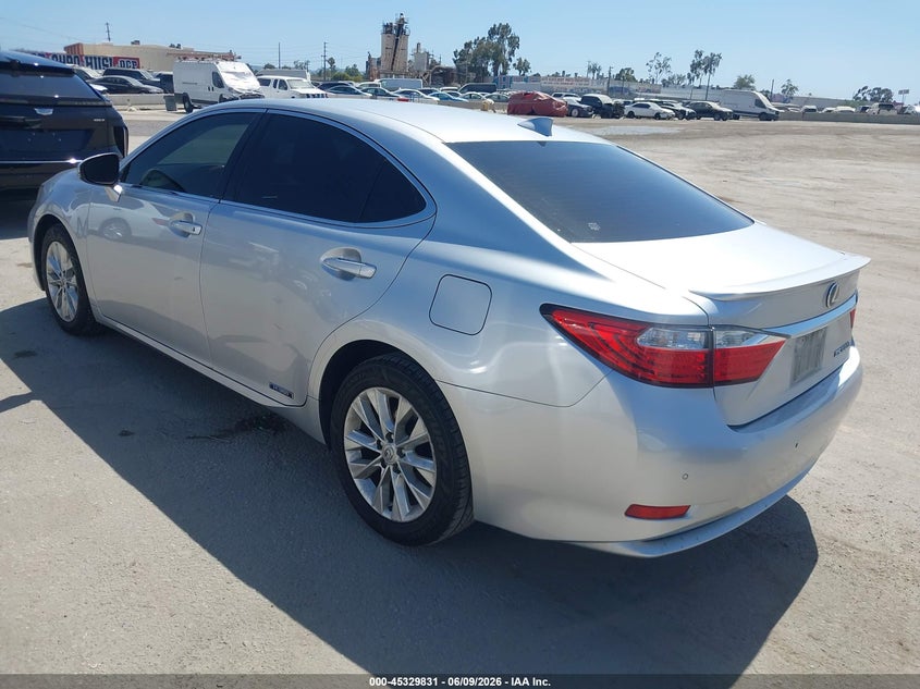 2015 Lexus ES VIN JTHBW1GG7F2093191 IAAI salvage auction — RIGHT FRONT, Salvage Title, sold $5,300 on 2026-07-29 (photo 3)