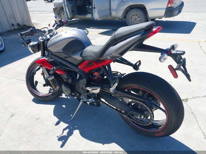2014 Triumph motorcycle Street VIN SMTL03NE9ET622736 IAAI salvage auction — ROLLOVER, Salvage (California), sold $600 on 2026-07-13 (photo 3)