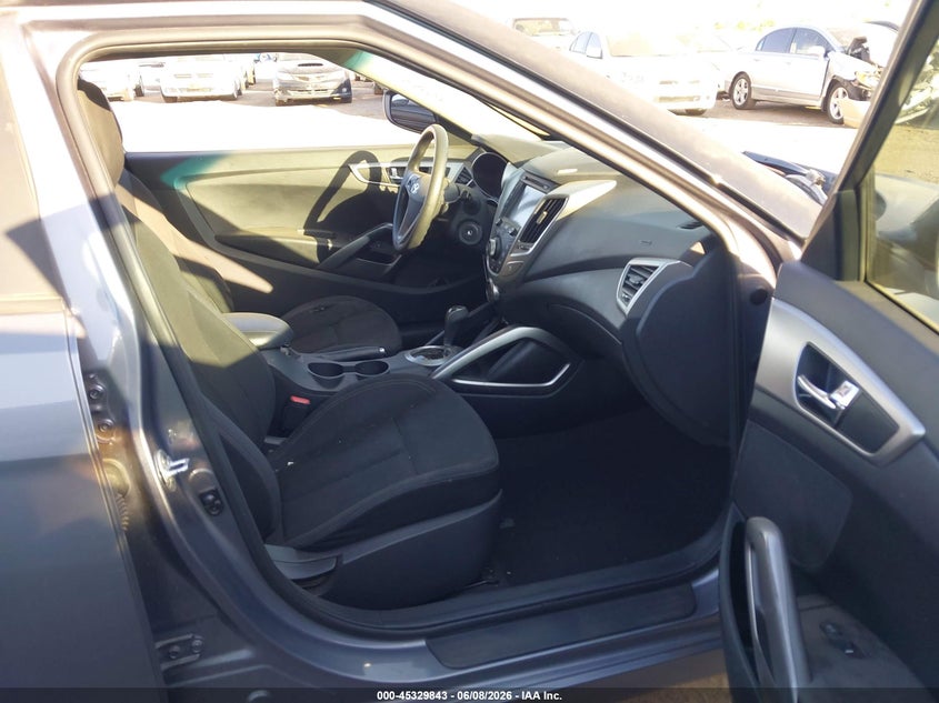 2016 Hyundai Veloster VIN KMHTC6AD4GU291464 IAAI salvage auction — NORMAL WEAR, Salvage Title, sold $375 on 2026-07-21 (photo 5)