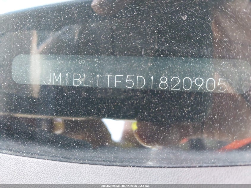 2013 Mazda 3 VIN JM1BL1TF5D1820905 IAAI salvage auction — FRONT & REAR, Clear (Florida), sold $325 on 2026-07-21 (photo 9)