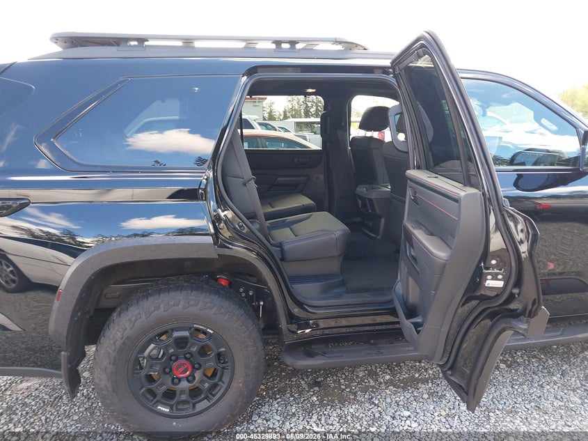 2025 Toyota Sequoia VIN 7SVAAABA3SX070282 IAAI salvage auction — SIDE, Bill Of Sale (Washington), sold $16,600 on 2026-07-22 (photo 8)