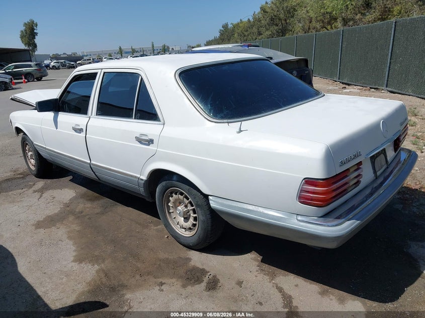 1982 Mercedes-benz 300 VIN WDBCB20A7CB024699 IAAI salvage auction — FRONT END, Salvage (California), sold $250 on 2026-07-29 (photo 3)