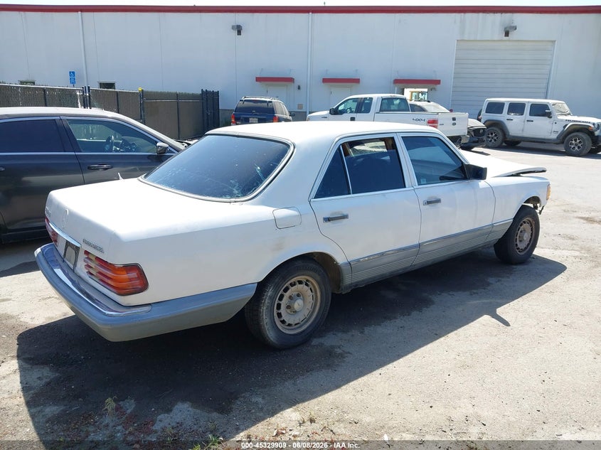 1982 Mercedes-benz 300 VIN WDBCB20A7CB024699 IAAI salvage auction — FRONT END, Salvage (California), sold $250 on 2026-07-29 (photo 4)